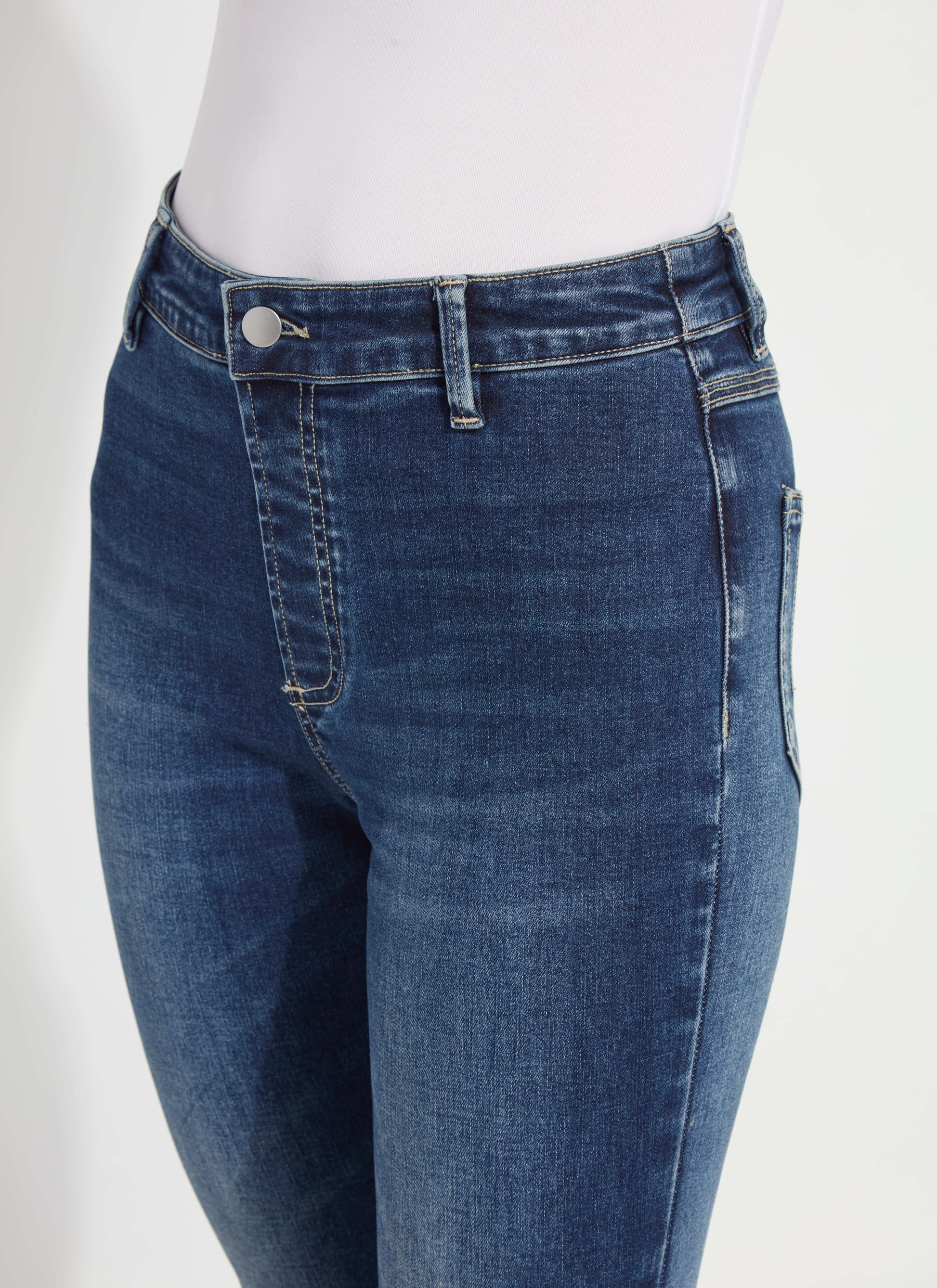 Lysse Ankle Estelle Everyday Flare Denim (27" Inseam) Asutex Mosswood