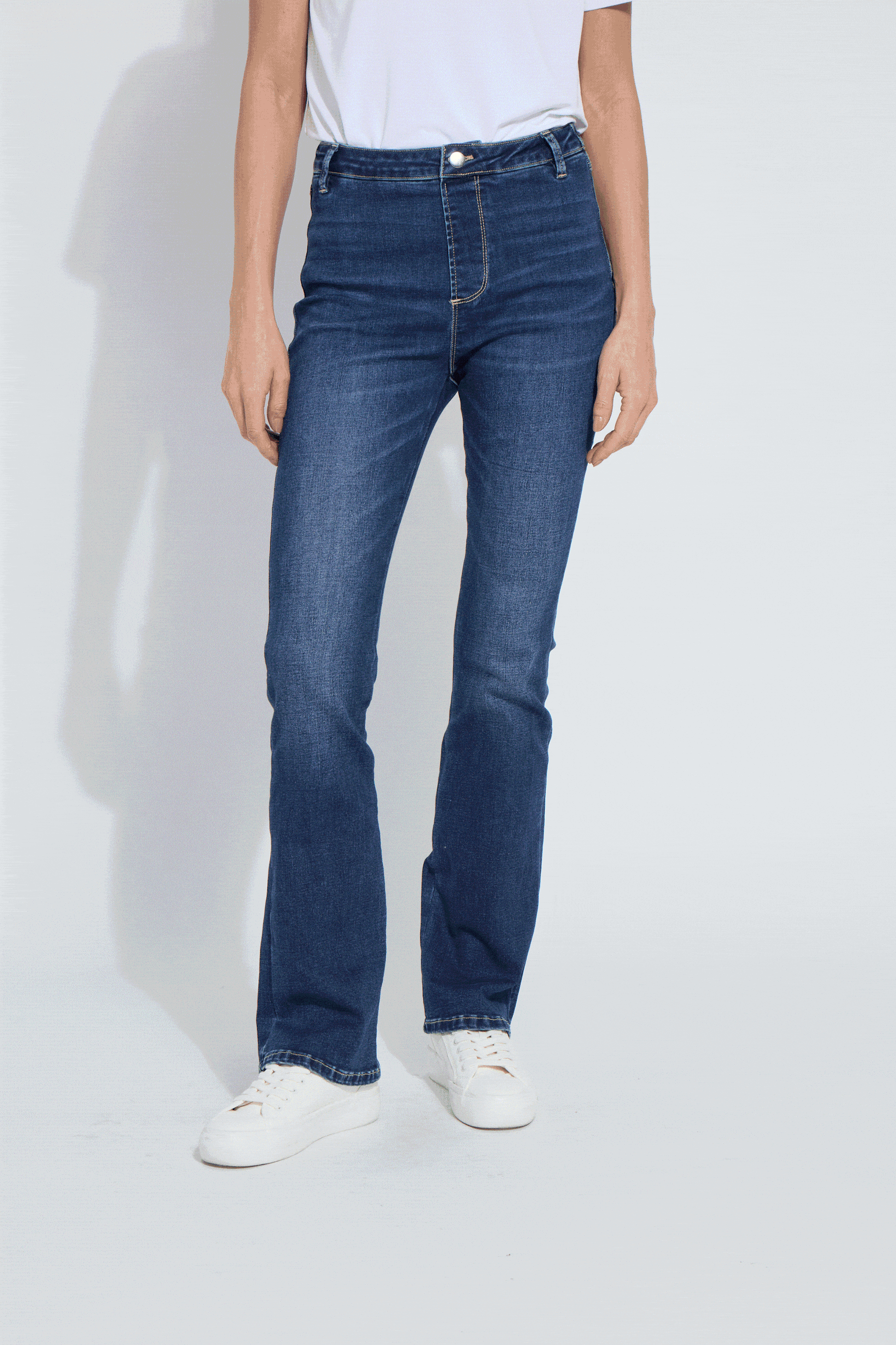 Lysse Estelle Everyday Flare Denim (32" Inseam) Distressed Black