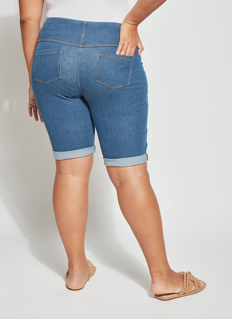 Lysse Boyfriend Short (Plus Size)  Mid Wash