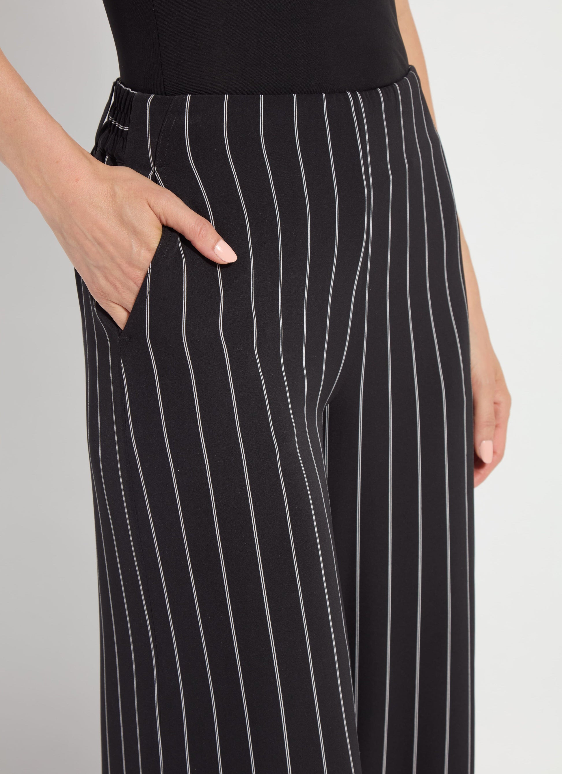 Lysse Ava Cropped Palazzo (25" Inseam) Over and Over Line
