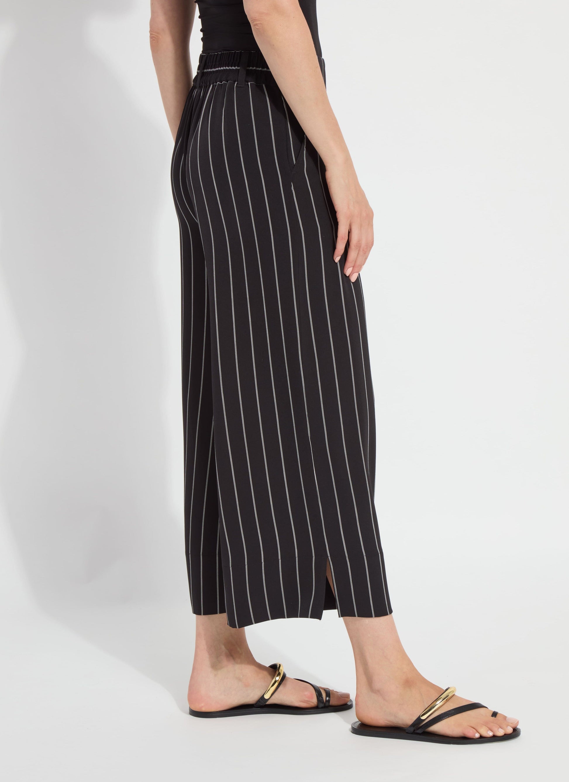 Lysse Ava Cropped Palazzo (25" Inseam) Over and Over Line