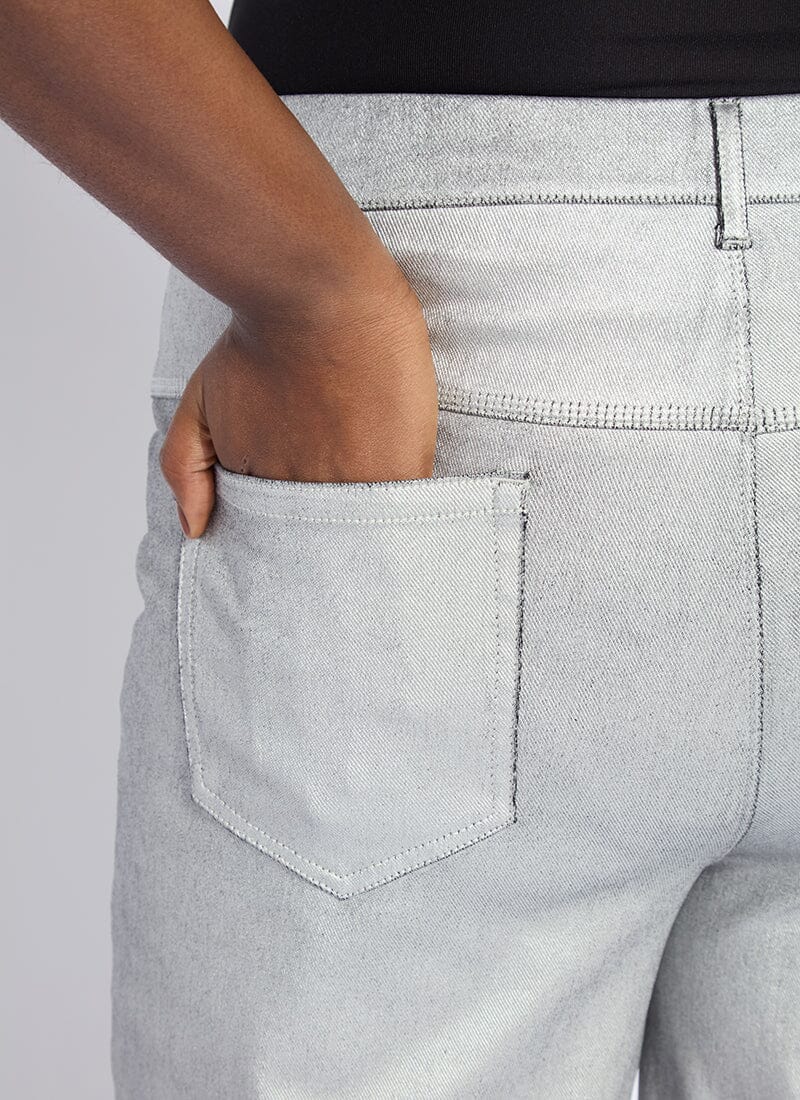 Lysse Metallic Coated Wide Leg Denim Curvy (28" Inseam) Metallic Silver